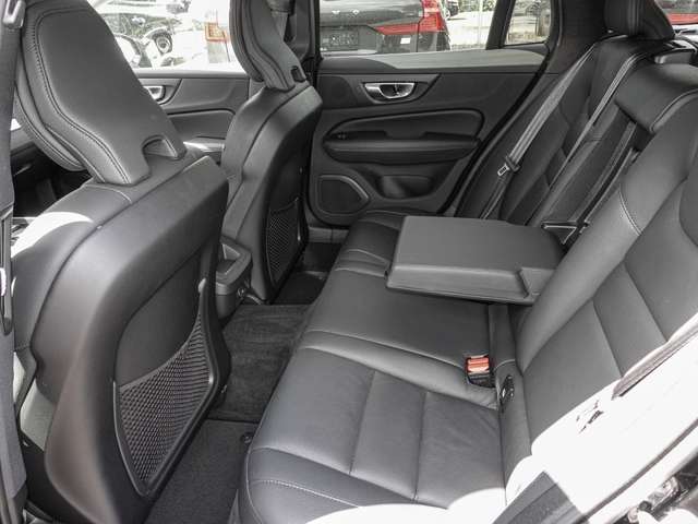 Volvo  B4 AWD Plus Kamera LED