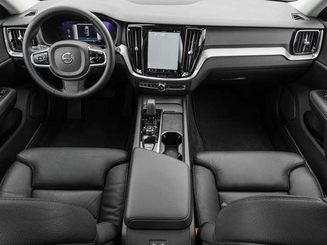 Volvo  B4 AWD Plus 'Pano LED