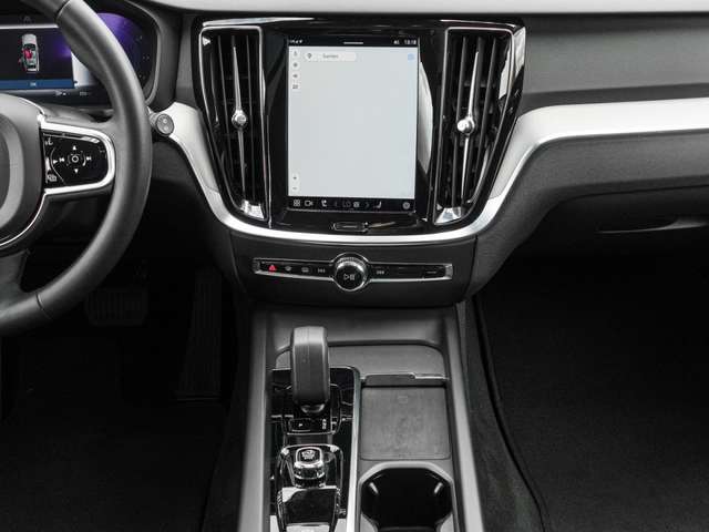 Volvo  B4 AWD Plus 'Pano LED