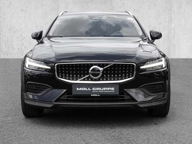 Volvo  B4 AWD Plus 'Pano LED