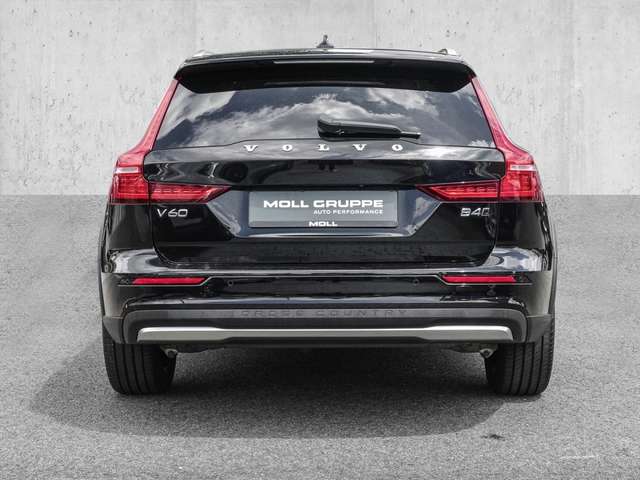 Volvo  B4 AWD Plus 'Pano LED
