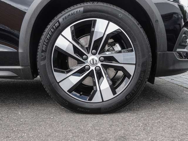 Volvo  B4 AWD Plus 'Pano LED