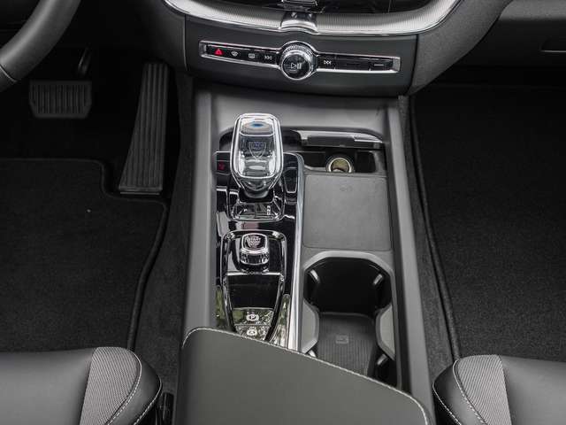Volvo  T6 AWD Plus Dark MATRIX ACC AUT EL. HECK