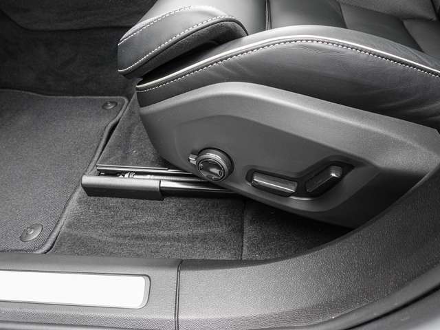 Volvo  T6 AWD Plus Dark MATRIX ACC AUT EL. HECK