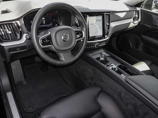 Volvo  B4 AWD Plus LED 4xShz