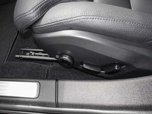 Volvo  B4 AWD Plus LED 360Grad
