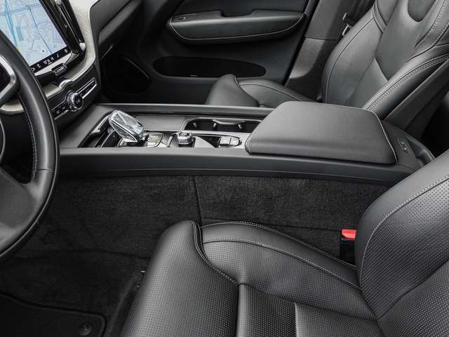 Volvo  T6 AWD Inscription Plug-In AHK Pano Sthz.