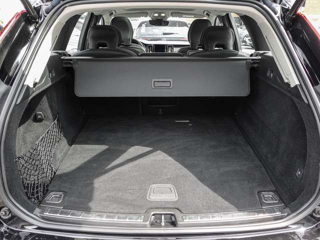 Volvo  T6 AWD Inscription Plug-In AHK Pano Sthz.