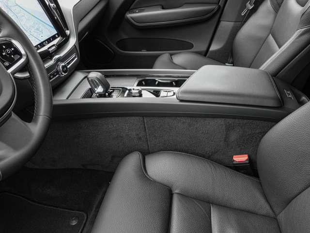 Volvo  B4 AWD Plus Dark MATRIX ACC AUT EL. HECK KAM