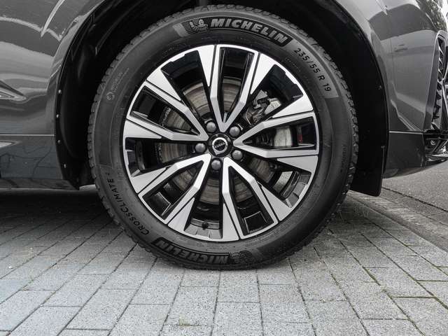 Volvo  B4 AWD Plus Dark MATRIX ACC AUT EL. HECK KAM