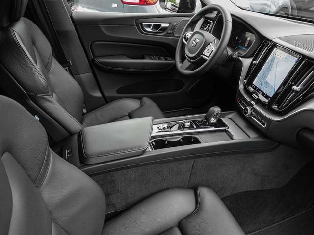 Volvo  B4 AWD Plus Dark MATRIX ACC AUT EL. HECK KAM