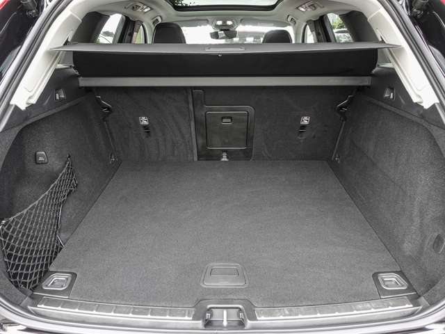Volvo  B4 2WD Inscription Pano 360Grad LED