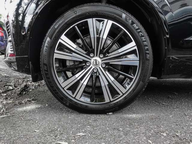 Volvo  B4 2WD Inscription Pano 360Grad LED