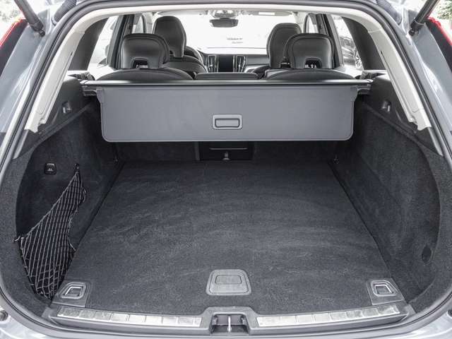 Volvo  T6 AWD Inscription Expr. Plug-In Sthz. Pano LED