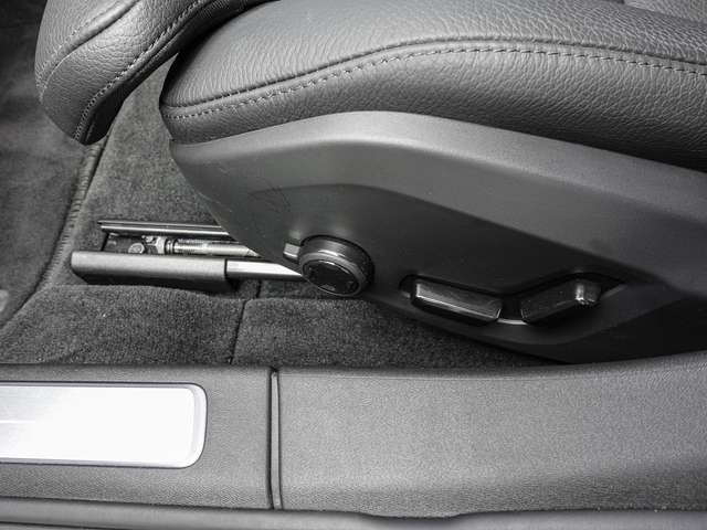 Volvo  T8 Twin Engine AWD Core MATRIX ACC AUT FLA