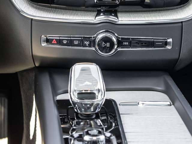 Volvo  T6 Twin Engine AWD R Design Plug-In