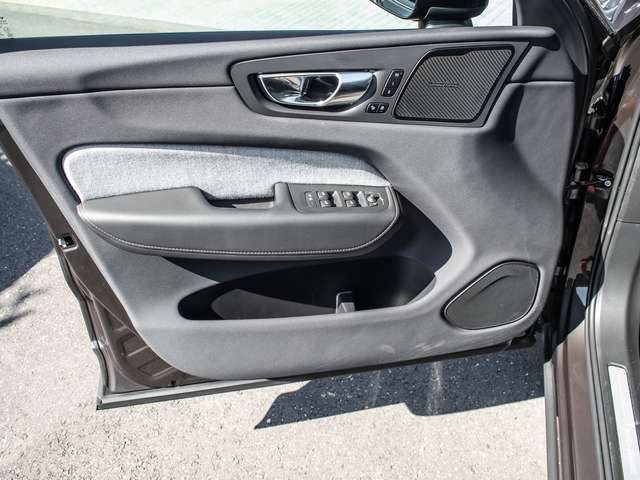 Volvo  T6 Twin Engine AWD R Design Plug-In