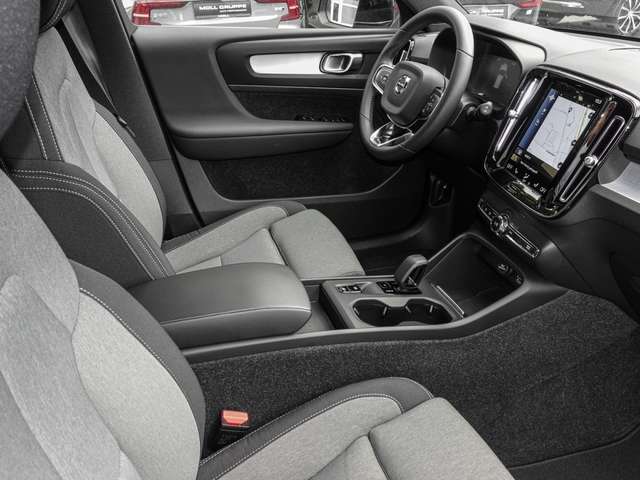 Volvo  T4 2WD Core Plug-In LED Kamera