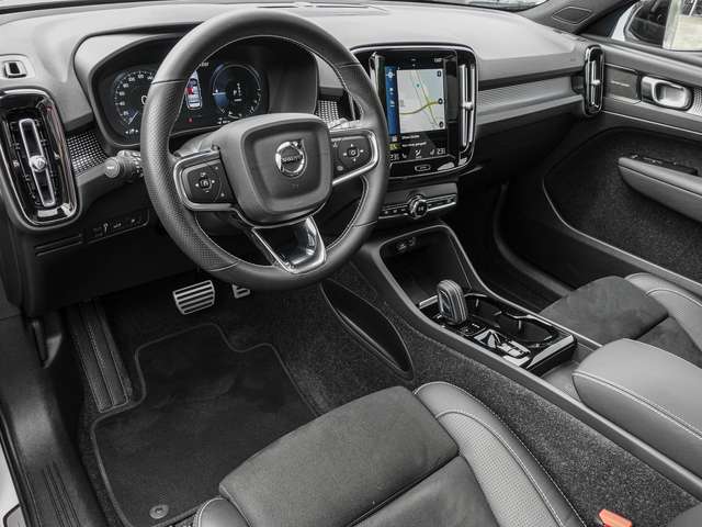 Volvo  T4 TwinEng 2WD R-Design Plug-In