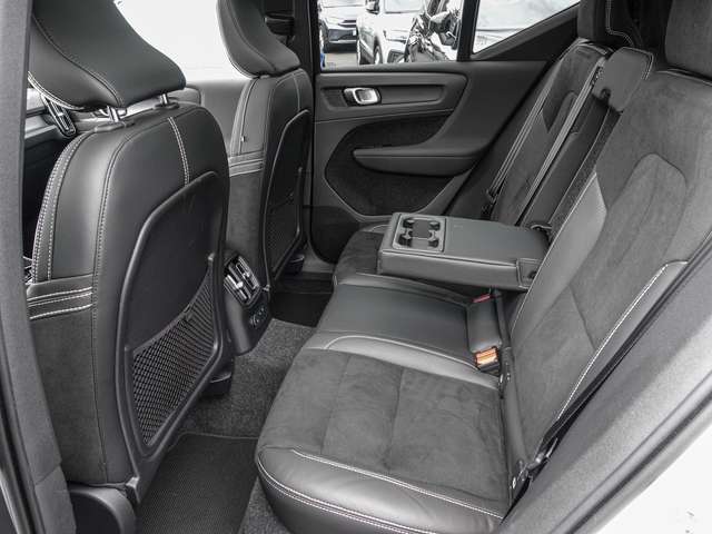 Volvo  T4 TwinEng 2WD R-Design Plug-In