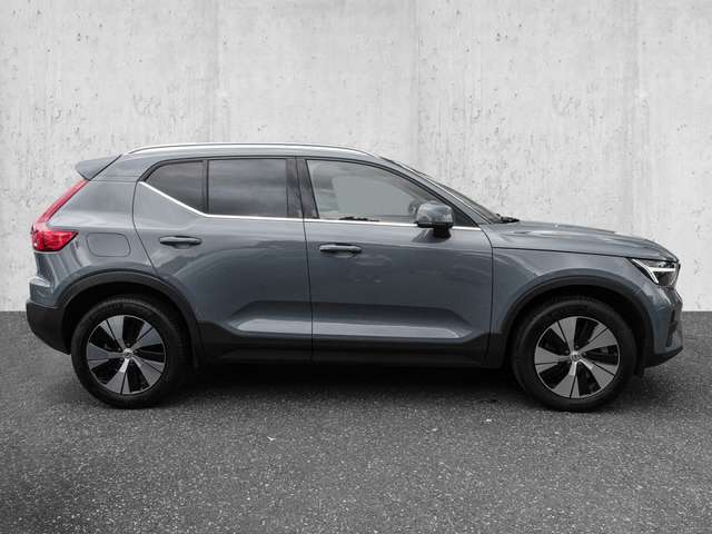 Volvo  T4 2WD Essential Plug-In LED Kamera