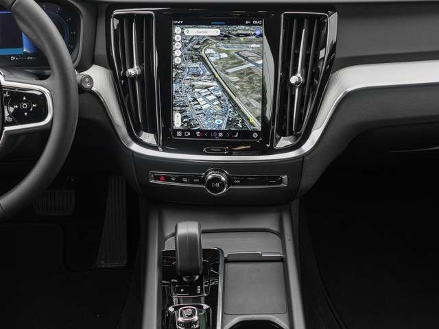 Volvo  B4 AWD Plus Kamera LED