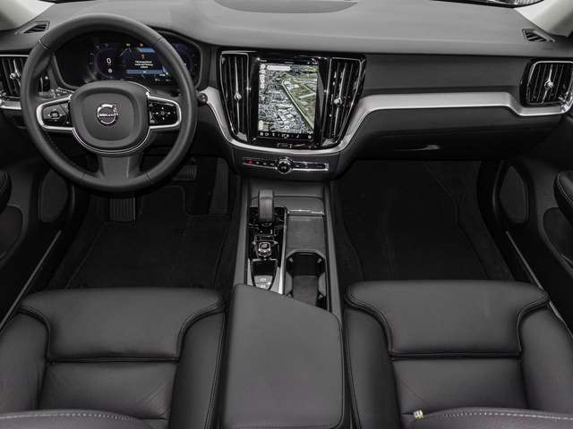 Volvo  B4 AWD Plus 4xSHZ ACC LED
