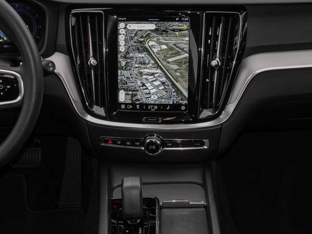 Volvo  B4 AWD Plus 4xSHZ ACC LED