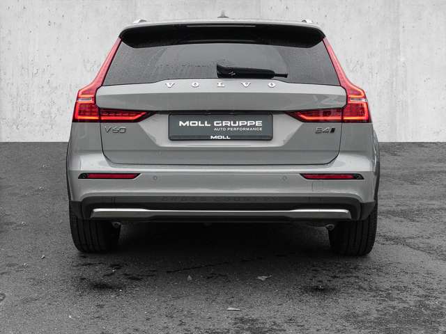 Volvo  B4 AWD Plus 4xSHZ ACC LED