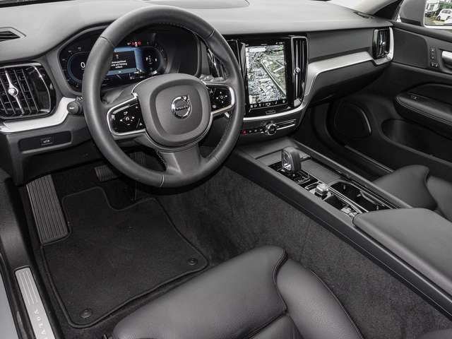 Volvo  B4 AWD Plus 4xSHZ ACC LED