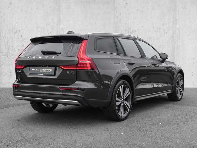 Volvo  B4 AWD Plus 4xSHZ ACC LED