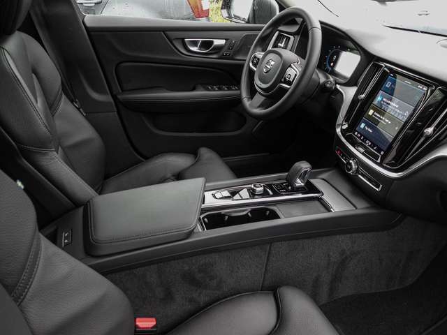 Volvo  B4 AWD Plus 4xSHZ ACC LED