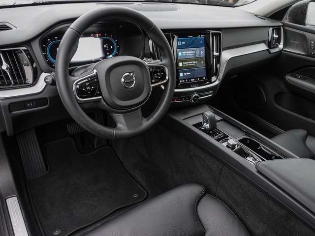 Volvo  B4 AWD Plus 4xSHZ ACC LED