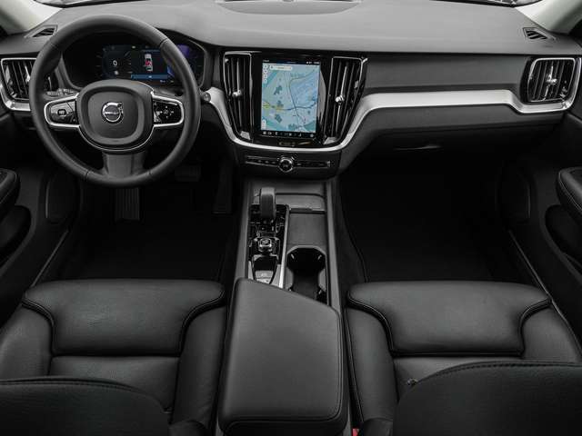 Volvo  B4 AWD Plus 4xSHZ ACC