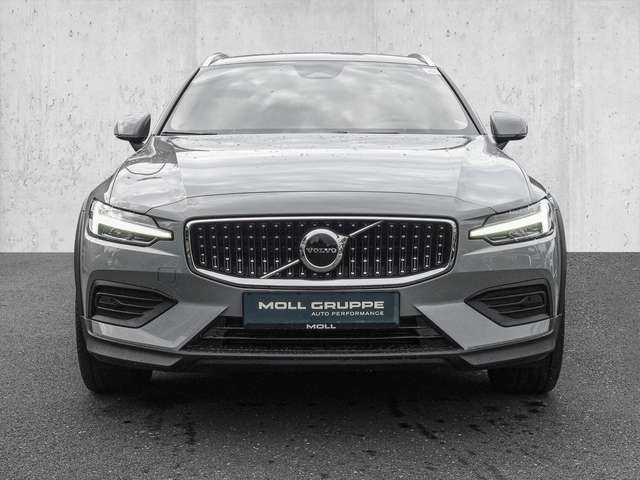 Volvo  B4 AWD Plus 4xSHZ ACC