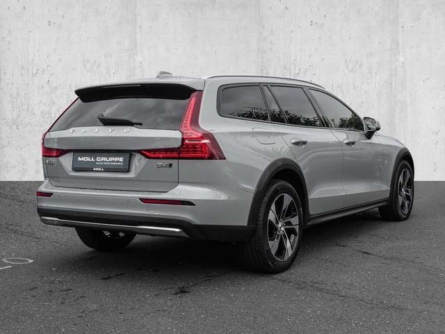 Volvo  B4 AWD Plus 4xSHZ ACC