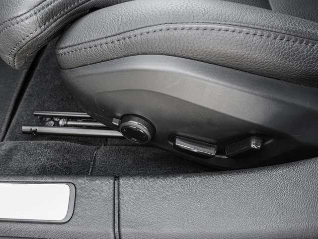 Volvo  B4 AWD Plus 4xSHZ ACC LED Kamera