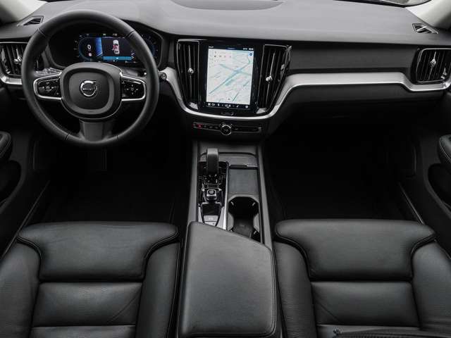 Volvo  B4 AWD Plus 4xSHZ LED Kamera