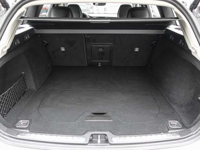 Volvo  B4 AWD Plus 4xSHZ LED Kamera