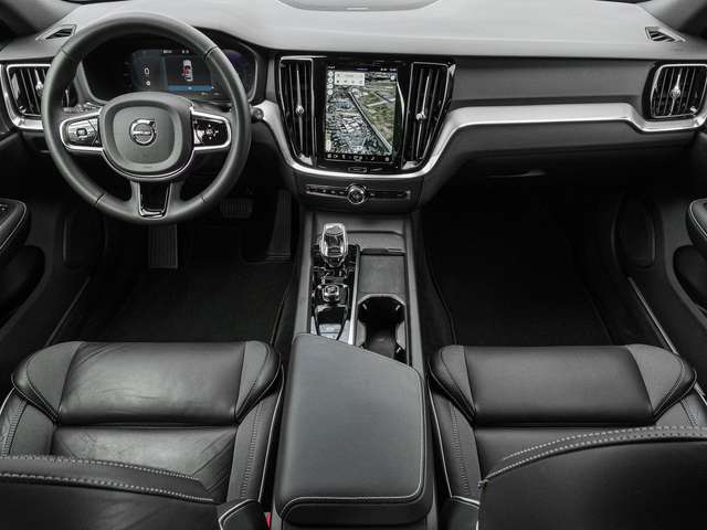 Volvo  B4 AWD Plus Sthz. Harman/Kardon LED