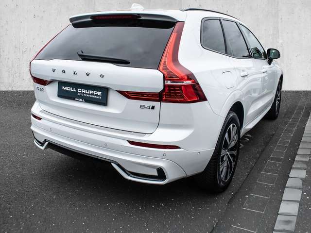 Volvo  B4 AWD Plus Dark AHK Pano Harman/Kardon