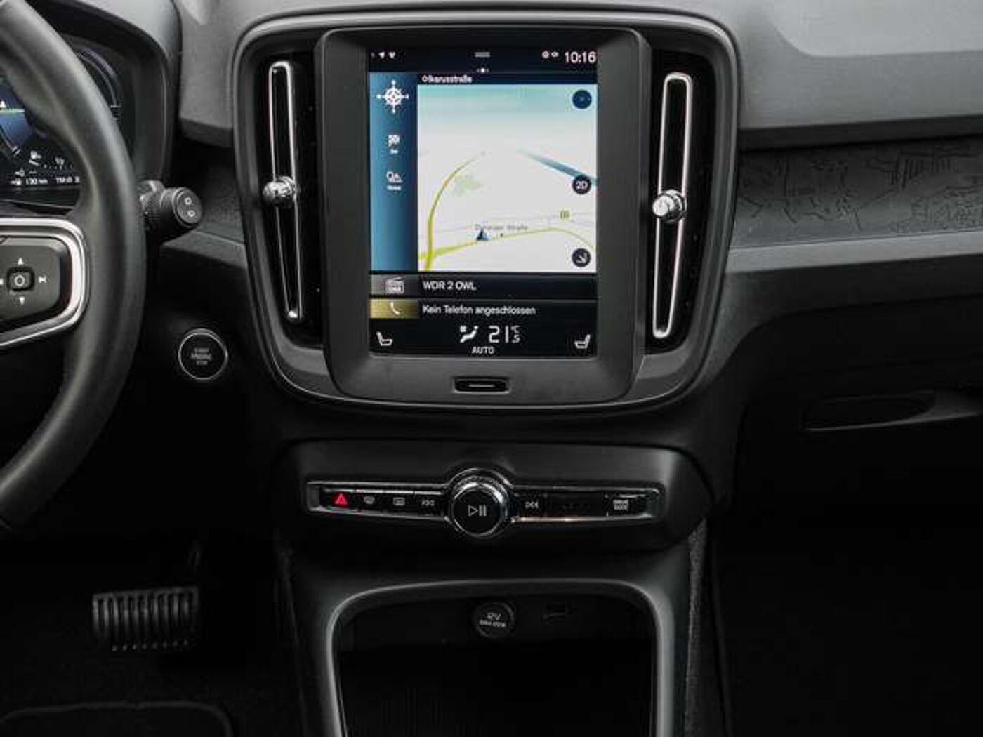 Volvo  T4 2WD Essential Plug-In LED Kamera