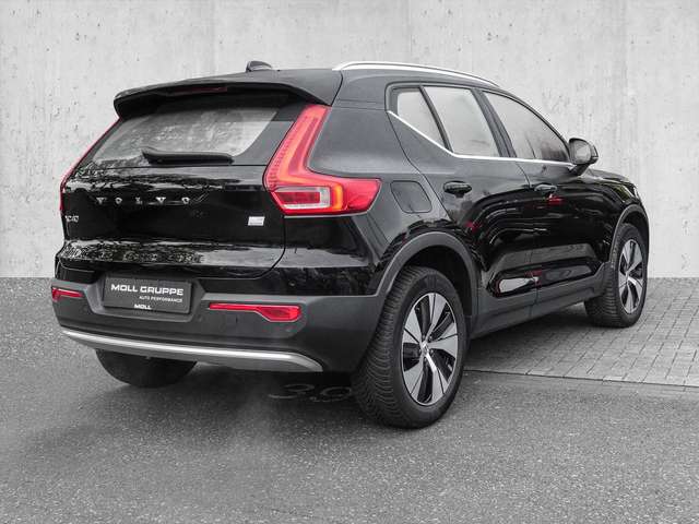 Volvo  T4 2WD Essential Plug-In LED Kamera