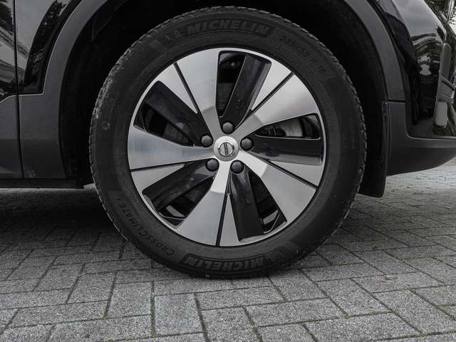 Volvo  T4 2WD Essential Plug-In LED Kamera