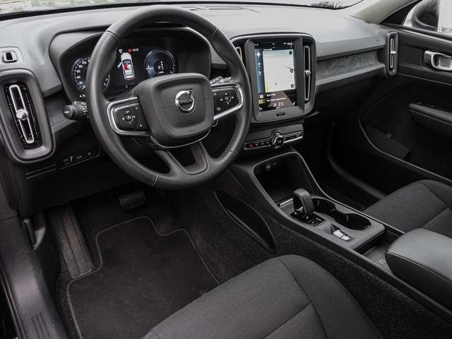 Volvo  T4 2WD Essential Plug-In LED Kamera