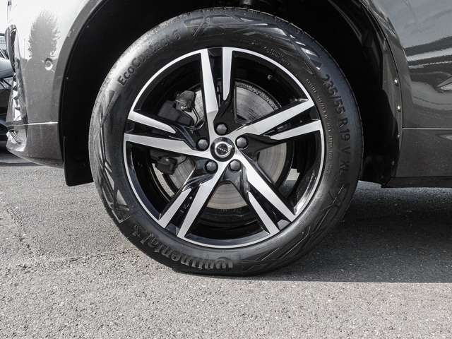 Volvo  B4 AWD R-Design ACC B&W 360Grad