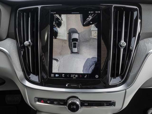 Volvo  B4 AWD Plus Pano LED 360Grad