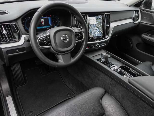 Volvo  B4 AWD Plus Pano Harman/Kardon 360Grad