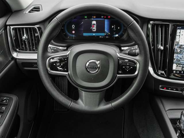Volvo  B4 AWD Plus Pano Harman/Kardon 360Grad