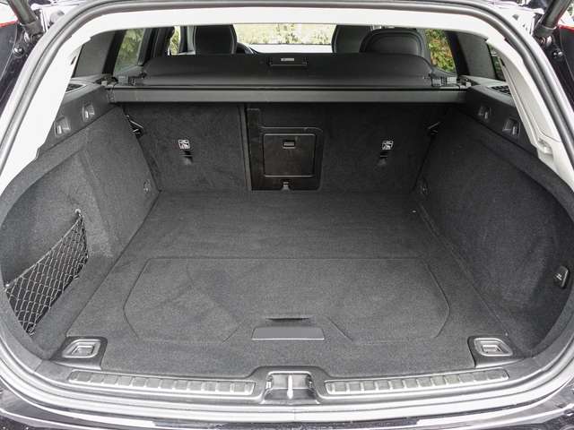 Volvo  B4 AWD Plus Pano Harman/Kardon 360Grad